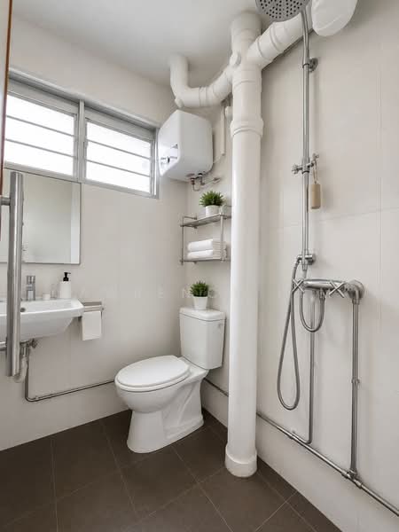220 Serangoon Avenue 4, 220 Serangoon Avenue 4, 3 Bedrooms, 980 sqft, HDB Flat For Sale, by Lawrence Lim, 500182130 - Bathroom - PropertyGuru.com.sg
