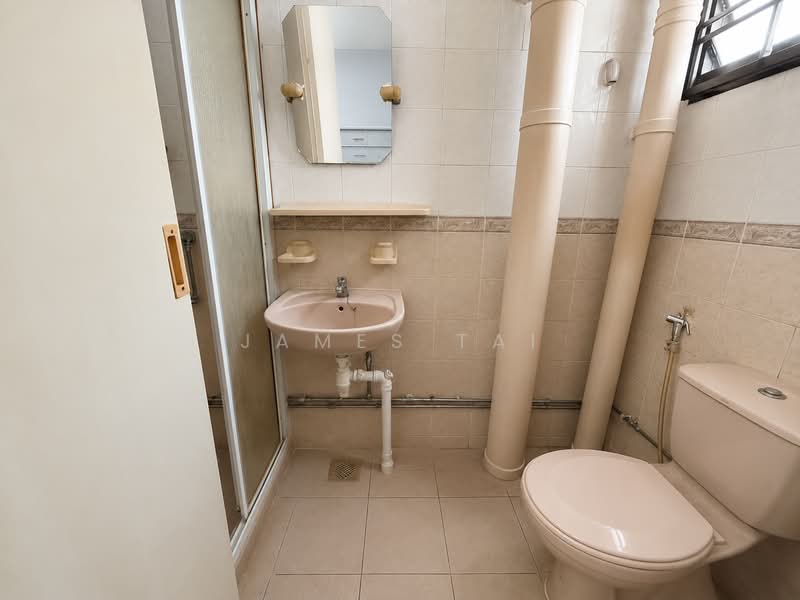 307D Anchorvale Road, 307D Anchorvale Road, 3 Bedrooms, 1,184 sqft, HDB Flat For Sale, by James Tai, 500182136 - Bathroom - PropertyGuru.com.sg