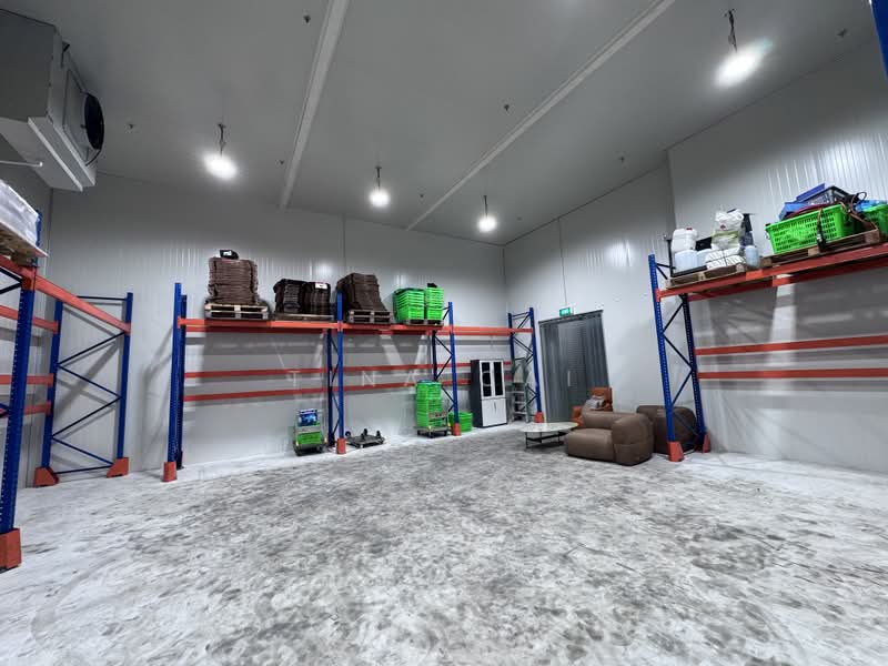 CT Foodnex, 2A-2B Mandai Estate, 3,928 sqft, Factory / Workshop (B2) For Rent, by Tina Cai, 500182151 - 1st floor chill room - CommercialGuru.com.sg