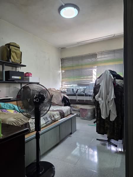 710 Ang Mo Kio Avenue 8, 710 Ang Mo Kio Avenue 8, 3 Bedrooms, 1,292 sqft, HDB Flat For Sale, by Chua Kim Yong (Kim), 500182157 - Bedroom - PropertyGuru.com.sg