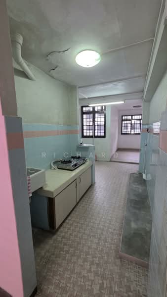 6 Jalan Batu, 6 Jalan Batu, 2 Bedrooms, 646 sqft, HDB Flat For Sale, by Richard Ng, 500182159 - Kitchen - PropertyGuru.com.sg