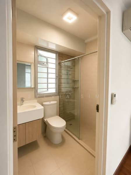 476C Upper Serangoon View, 476C Upper Serangoon View, 3 Bedrooms, 990 sqft, HDB Flat For Sale, by Sylvia Sim, 500182172 - Bathroom - PropertyGuru.com.sg