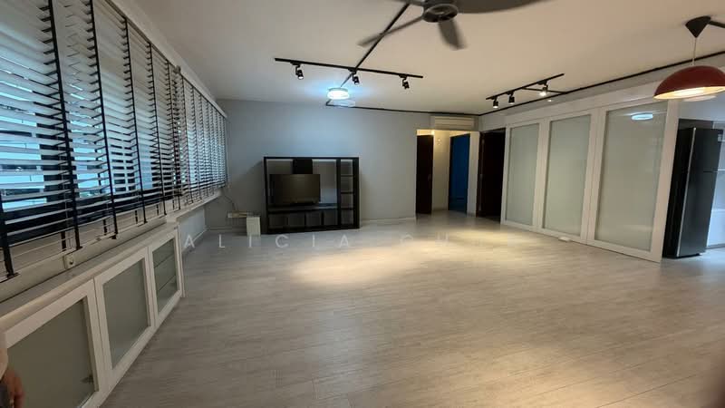 511 Jelapang Road, 511 Jelapang Road, 3 Bedrooms, 1,302 sqft, HDB Flat For Rent, by Alicia Chua, 500182174 - Living Room - PropertyGuru.com.sg