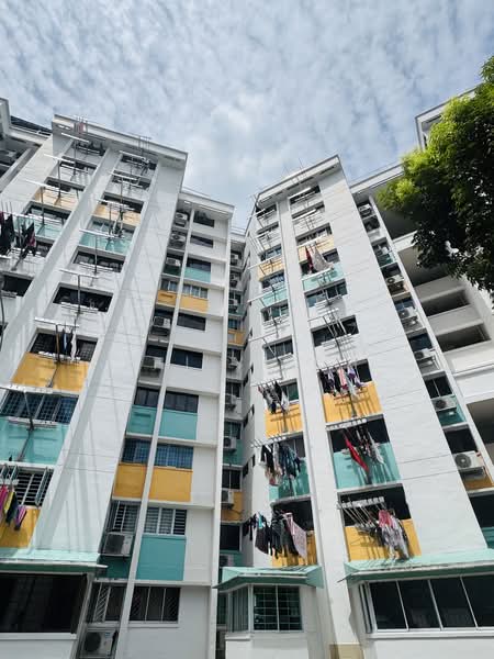 704 Hougang Avenue 2, 704 Hougang Avenue 2, Room Rental, 125 sqft, HDB Flat For Rent, by Shi Yi Oh, 500182176 - Exterior - PropertyGuru.com.sg
