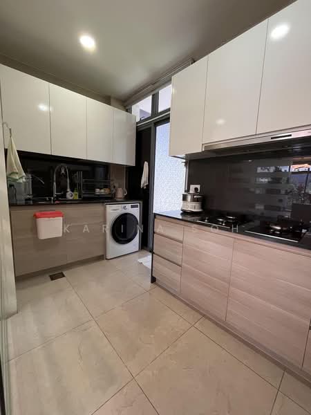 Belgravia Villas, 200 Ang Mo Kio Avenue 5, 5 Bedrooms, 3,961 sqft, Cluster House For Sale, by Karina Soh, 500182181 - Kitchen - PropertyGuru.com.sg