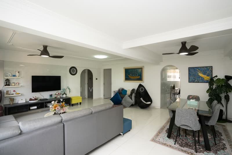 154 Simei Street 1, 154 Simei Street 1, 3 Bedrooms, 1,313 sqft, HDB Flat For Sale, by Ivy Yeo, 500182182 - Living Room - PropertyGuru.com.sg