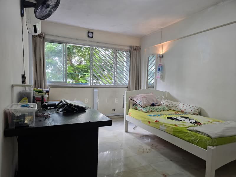108 Mcnair Road, 108 Mcnair Road, 3 Bedrooms, 1,119 sqft, HDB Flat For Sale, by Gabriel Lim, 500182190 - Master bedroom  - PropertyGuru.com.sg