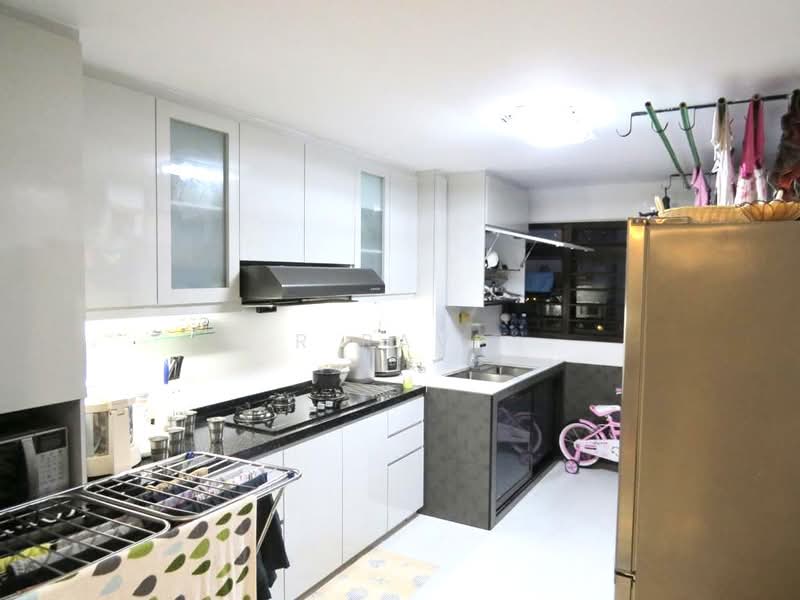 309 Clementi Avenue 4, 309 Clementi Avenue 4, 2 Bedrooms, 721 sqft, HDB Flat For Sale, by R Ravi, 500182198 - Kitchen - PropertyGuru.com.sg