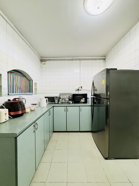 365 Woodlands Avenue 5, 365 Woodlands Avenue 5, 4 Bedrooms, 1,130 sqft, HDB Flat For Sale, by Lam Min Yi, 500182202 - Kitchen - PropertyGuru.com.sg