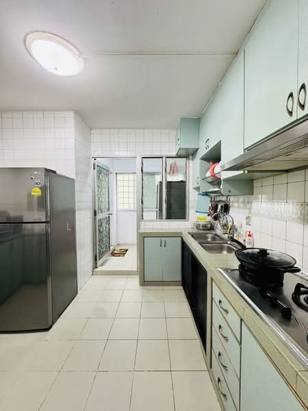 365 Woodlands Avenue 5, 365 Woodlands Avenue 5, 4 Bedrooms, 1,130 sqft, HDB Flat For Sale, by Lam Min Yi, 500182202 - Kitchen - PropertyGuru.com.sg