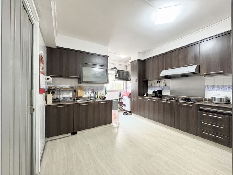 242 Pasir Ris Street 21, 242 Pasir Ris Street 21, 4 Bedrooms, 1,593 sqft, HDB Flat For Sale, by Lilian Huang 黄丽莲, 500182208 - Kitchen - PropertyGuru.com.sg
