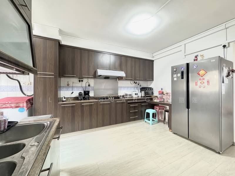 242 Pasir Ris Street 21, 242 Pasir Ris Street 21, 4 Bedrooms, 1,593 sqft, HDB Flat For Sale, by Lilian Huang 黄丽莲, 500182208 - Kitchen - PropertyGuru.com.sg