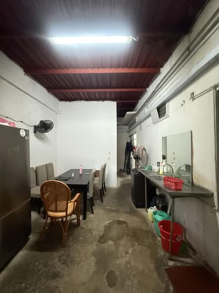 Freehold level 1 walk up apartment, Guillemard Road, 3 Bedrooms, 1,698 sqft, Walk-up Apartment For Sale, by Yvonne Chua, 500182218 - Dining Room - PropertyGuru.com.sg