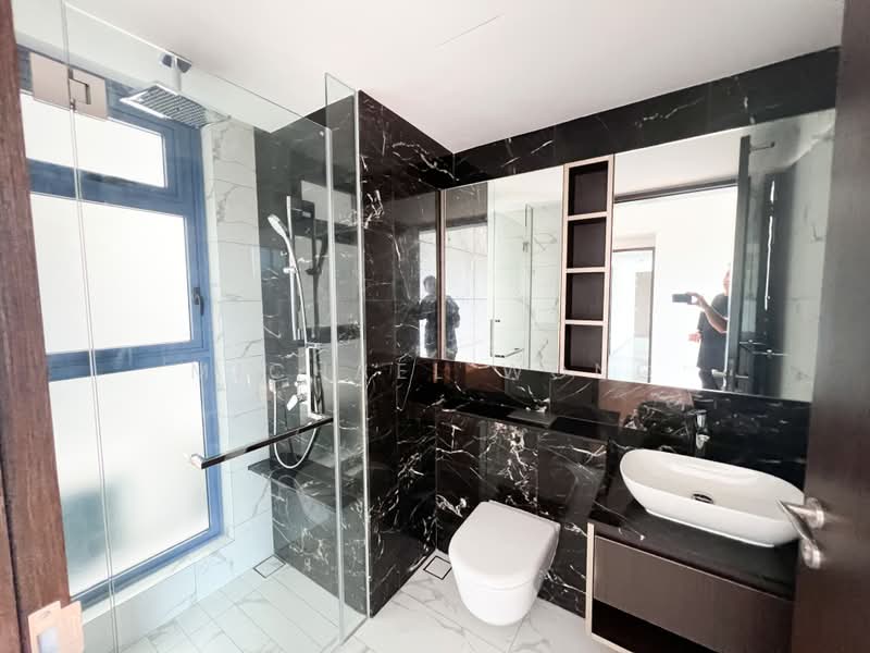 Wilshire Residences, 30 Farrer Road, 3 Bedrooms, 753 sqft, Condominium For Sale, by Michael Wong, 500182232 - Bathroom - PropertyGuru.com.sg