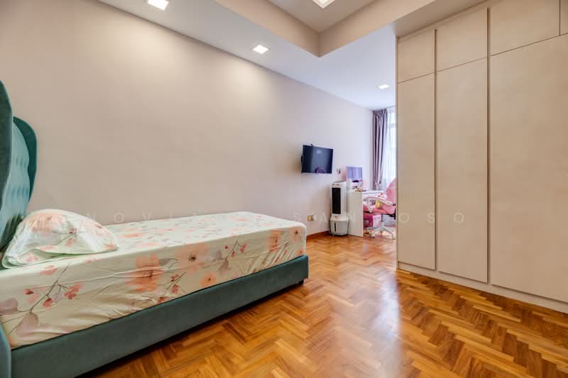 Loyang Villas, Loyang Rise, 5 Bedrooms, 2,700 sqft, Terraced House For Sale, by Noviana Santoso, 500182240 - Bedroom - PropertyGuru.com.sg