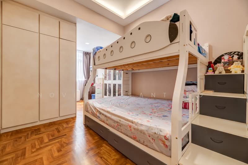 Loyang Villas, Loyang Rise, 5 Bedrooms, 2,700 sqft, Terraced House For Sale, by Noviana Santoso, 500182240 - Bedroom - PropertyGuru.com.sg