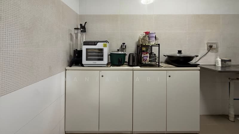 363A Sembawang Crescent, 363A Sembawang Crescent, 3 Bedrooms, 1,001 sqft, HDB Flat For Sale, by Danial Arif, 500182241 - Kitchen - PropertyGuru.com.sg