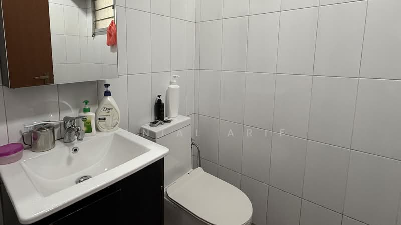 363A Sembawang Crescent, 363A Sembawang Crescent, 3 Bedrooms, 1,001 sqft, HDB Flat For Sale, by Danial Arif, 500182241 - Master Bathroom - PropertyGuru.com.sg