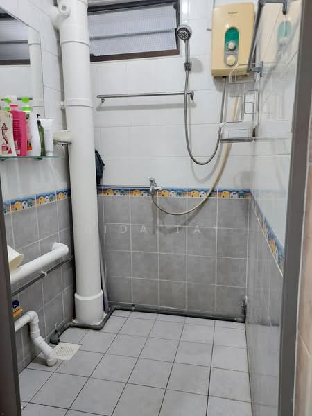 20 Dover Crescent, 20 Dover Crescent, Room Rental, 150 sqft, HDB Flat For Rent, by Aida Tay, 500182244 - Bathroom - PropertyGuru.com.sg
