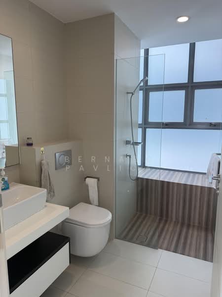 Lincoln Suites, 1 Khiang Guan Avenue, 3 Bedrooms, 1,109 sqft, Condominium For Rent, by Bernard Pavlica, 500182253 - Bathroom - PropertyGuru.com.sg