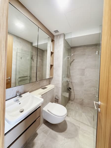 Stirling Residences, 25 Stirling Road, 2 Bedrooms, 678 sqft, Condominium For Sale, by Yuni Yew, 500182260 - Bathroom - PropertyGuru.com.sg