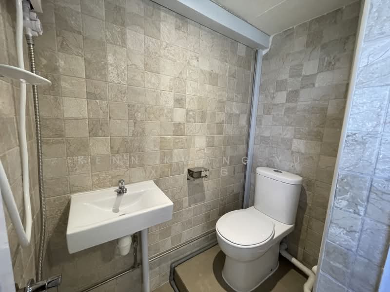 Chancery Court, 36E Dunearn Road, 3 Bedrooms, 2,034 sqft, Condominium For Rent, by Kenn Kwang Yu Xiang, 500182267 - Bathroom - PropertyGuru.com.sg