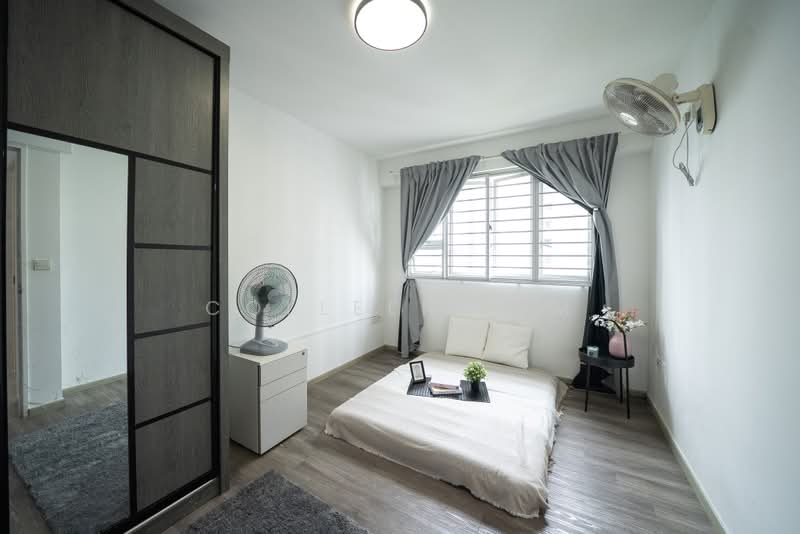 185C Woodlands Street 13, 185C Woodlands Street 13, 2 Bedrooms, 732 sqft, HDB Flat For Sale, by Colleen Lim, 500182270 - Bedroom - PropertyGuru.com.sg
