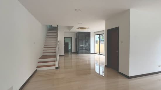 Sembawang Springs Estate, Jalan Salang, 4 Bedrooms, 3,028 sqft, Semi-Detached House For Rent, by Octavian ., 500182282 - PropertyGuru.com.sg