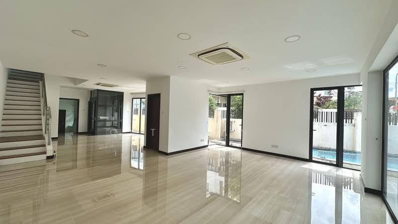 Sembawang Springs Estate, Jalan Salang, 4 Bedrooms, 3,028 sqft, Semi-Detached House For Rent, by Octavian ., 500182282 - Living Room - PropertyGuru.com.sg