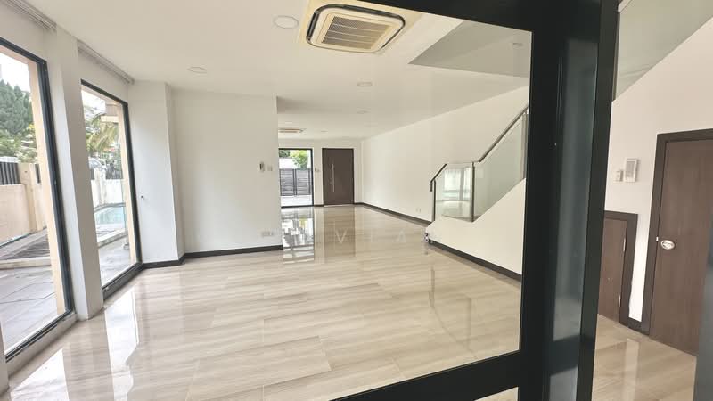 Sembawang Springs Estate, Jalan Salang, 4 Bedrooms, 3,028 sqft, Semi-Detached House For Rent, by Octavian ., 500182282 - Living Room - PropertyGuru.com.sg