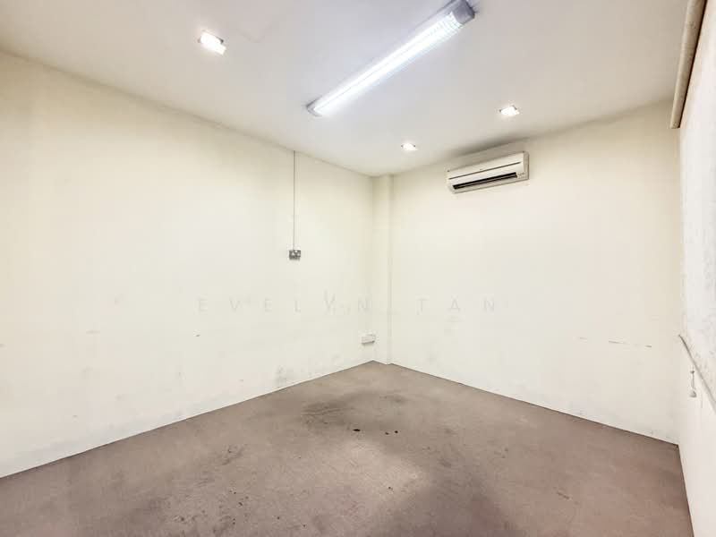 Paya Ubi Industrial Park, 51 Ubi Avenue 1, 2,300 sqft, Light Industrial (B1) For Rent, by Evelyn Tan, 500182301 - Interior - CommercialGuru.com.sg
