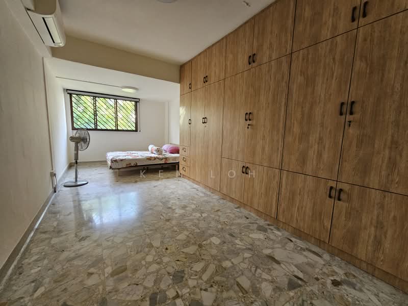 526 Bedok North Street 3, 526 Bedok North Street 3, 2 Bedrooms, 883 sqft, HDB Flat For Sale, by Ken Loh, 500182302 - Bedroom - PropertyGuru.com.sg