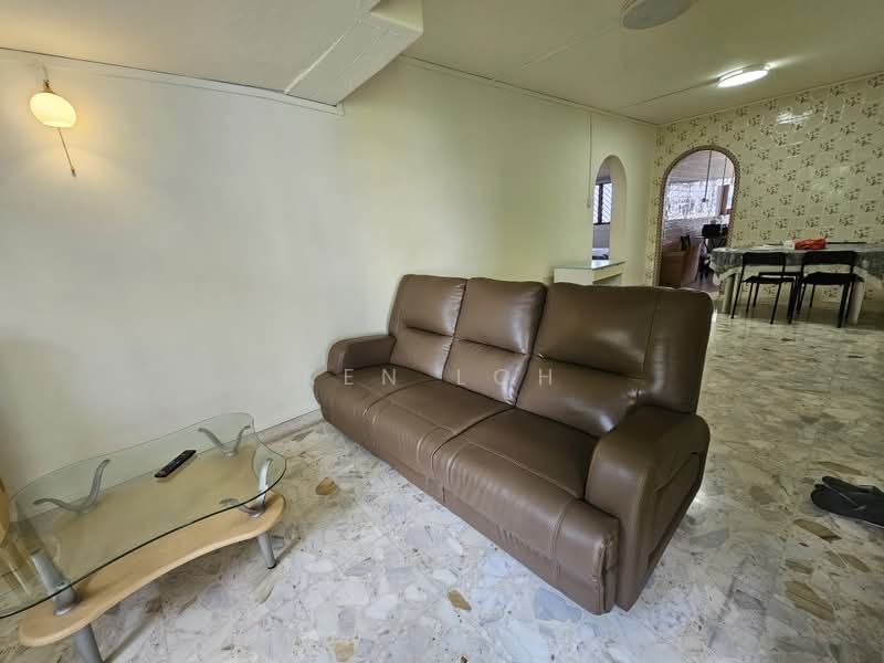 526 Bedok North Street 3, 526 Bedok North Street 3, 2 Bedrooms, 883 sqft, HDB Flat For Sale, by Ken Loh, 500182302 - Living Room - PropertyGuru.com.sg