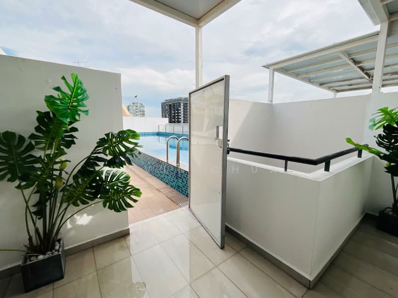 Treasures @ G20, 35 Lorong 20 Geylang, 1 Bedroom, 947 sqft, Condominium For Rent, by Alvin Chua, 500182303 - Pool - PropertyGuru.com.sg