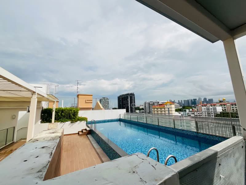 Treasures @ G20, 35 Lorong 20 Geylang, 1 Bedroom, 947 sqft, Condominium For Rent, by Alvin Chua, 500182303 - Pool - PropertyGuru.com.sg