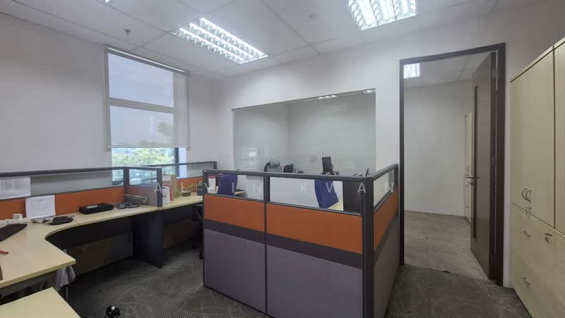 Tradehub 21, 18 Boon Lay Way, 2,368 sqft, Light Industrial (B1) For Sale, by Alvin Kwan, 500182307 - Interior - CommercialGuru.com.sg
