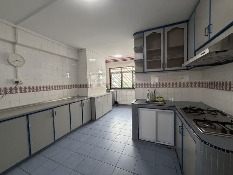 549 Hougang Street 51, 549 Hougang Street 51, 3 Bedrooms, 1,098 sqft, HDB Flat For Rent, by Germaine Koh, 500182310 - Kitchen - PropertyGuru.com.sg