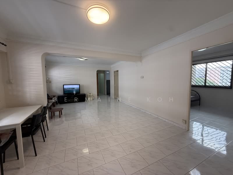 549 Hougang Street 51, 549 Hougang Street 51, 3 Bedrooms, 1,098 sqft, HDB Flat For Rent, by Germaine Koh, 500182310 - Living Room - PropertyGuru.com.sg