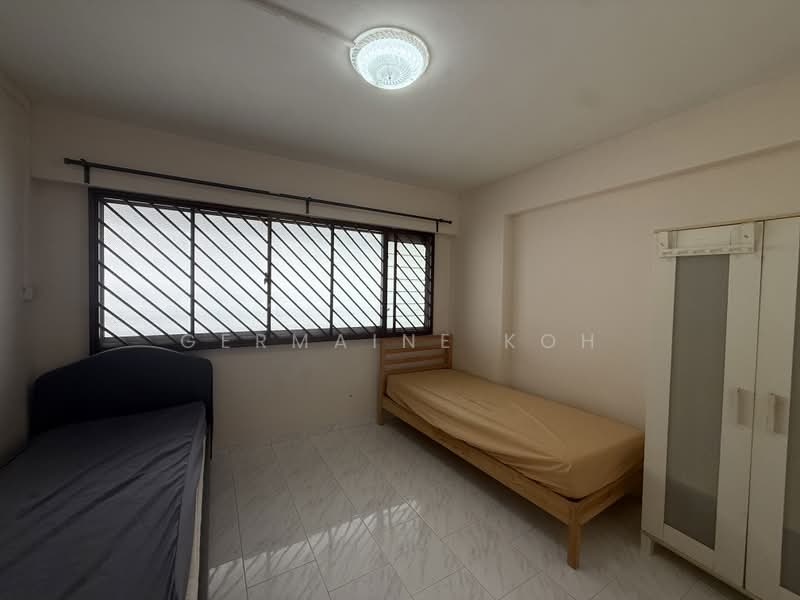 549 Hougang Street 51, 549 Hougang Street 51, 3 Bedrooms, 1,098 sqft, HDB Flat For Rent, by Germaine Koh, 500182310 - Bedroom - PropertyGuru.com.sg
