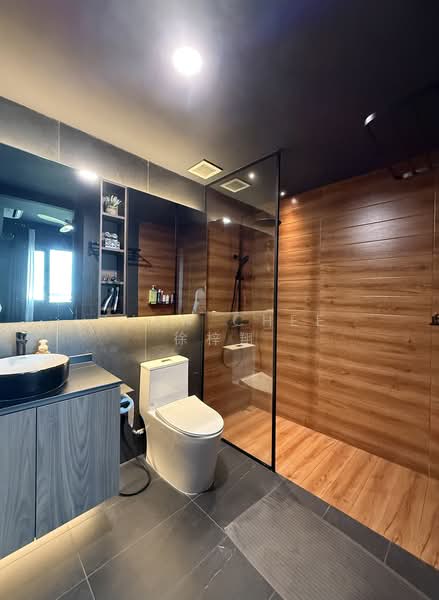 Kingsford Waterbay, 84 Upper Serangoon View, 2 Bedrooms, 678 sqft, Condominium For Sale, by Ivan Chee 徐梓翔, 500182314 - Master Bathroom - PropertyGuru.com.sg