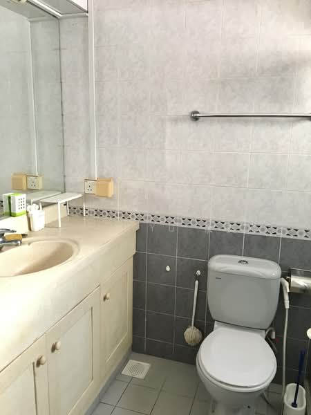 692A Choa Chu Kang Crescent, 692A Choa Chu Kang Crescent, 3 Bedrooms, 1,183 sqft, HDB Flat For Sale, by Kelly Yu 余奕葹, 500182315 - Bathroom - PropertyGuru.com.sg