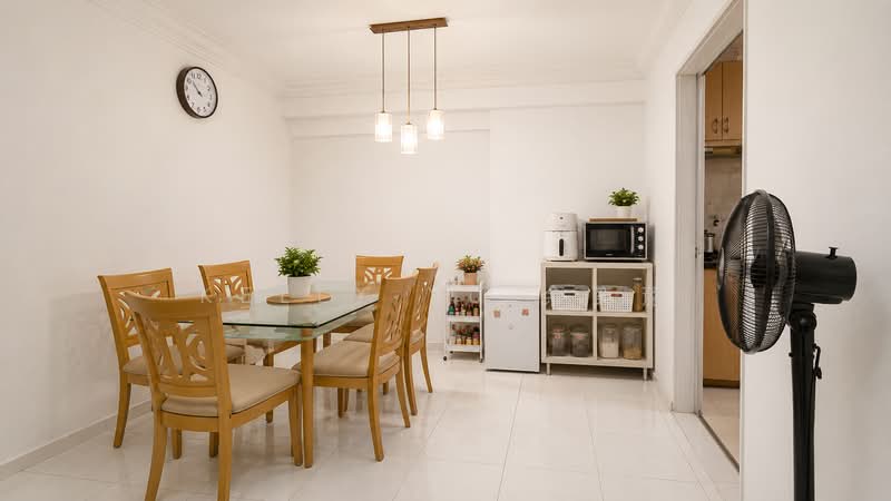 692A Choa Chu Kang Crescent, 692A Choa Chu Kang Crescent, 3 Bedrooms, 1,183 sqft, HDB Flat For Sale, by Kelly Yu 余奕葹, 500182315 - Dining Room - PropertyGuru.com.sg