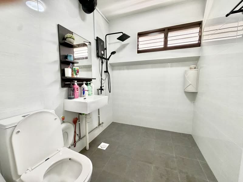 290 Choa Chu Kang Avenue 3, 290 Choa Chu Kang Avenue 3, 3 Bedrooms, 1,109 sqft, HDB Flat For Sale, by Hidayat Shariff, 500182316 - Bathroom - PropertyGuru.com.sg