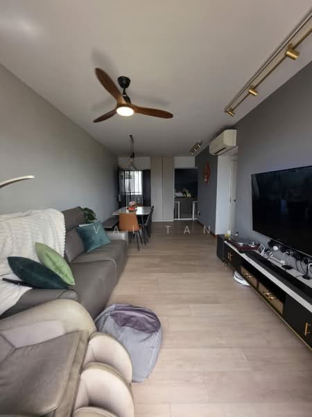334B Anchorvale Crescent, 334B Anchorvale Crescent, 3 Bedrooms, 1,023 sqft, HDB Flat For Sale, by Val Tan, 500182317 - Living Room - PropertyGuru.com.sg