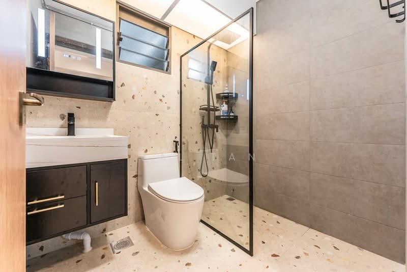 334B Anchorvale Crescent, 334B Anchorvale Crescent, 3 Bedrooms, 1,023 sqft, HDB Flat For Sale, by Val Tan, 500182317 - Bathroom - PropertyGuru.com.sg