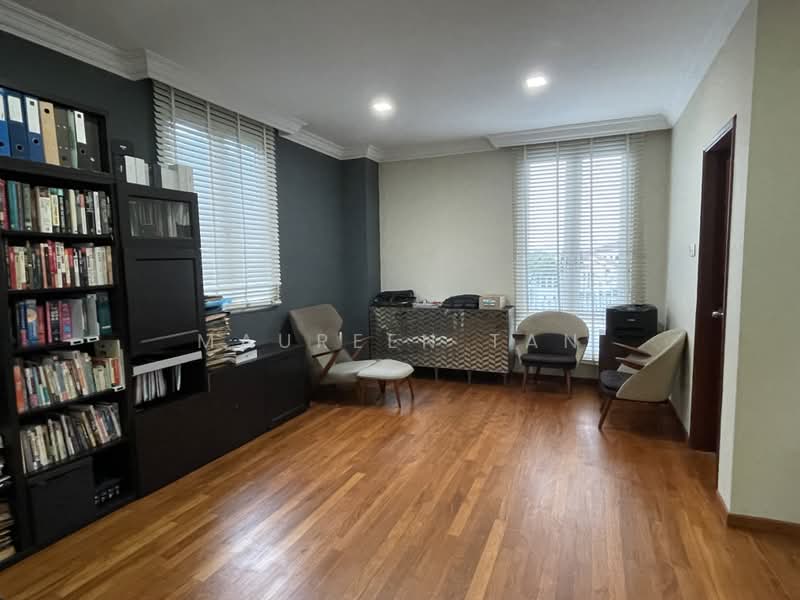 Watten Estate Detached/Bungalow With Lift, Watten, Shelford, Hillcrest, 6 Bedrooms, 5,800 sqft, Detached House For Sale, by Maureen Tan, 500182320 - Study - PropertyGuru.com.sg