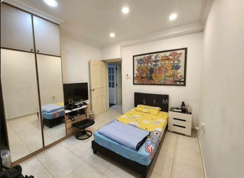 Mar Thoma Mansions, 45 Mar Thoma Road, 4 Bedrooms, 1,460 sqft, Apartment For Sale, by Dennis Lim, 500182324 - Bedroom - PropertyGuru.com.sg