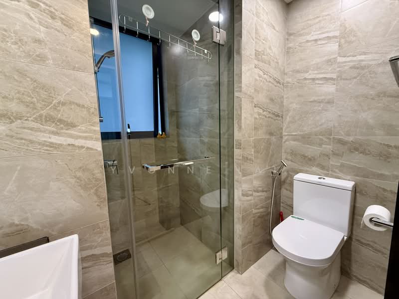 Riverfront Residences, 51 Hougang Avenue 7, 3 Bedrooms, 915 sqft, Condominium For Sale, by Yvonne Lai, 500182334 - Bathroom - PropertyGuru.com.sg
