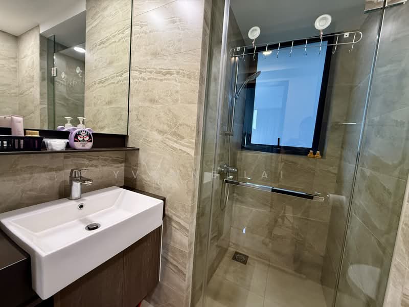Riverfront Residences, 51 Hougang Avenue 7, 3 Bedrooms, 915 sqft, Condominium For Sale, by Yvonne Lai, 500182334 - Bathroom - PropertyGuru.com.sg
