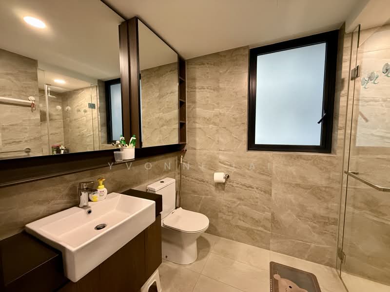 Riverfront Residences, 51 Hougang Avenue 7, 3 Bedrooms, 915 sqft, Condominium For Sale, by Yvonne Lai, 500182334 - Bathroom - PropertyGuru.com.sg